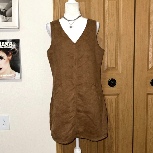 JACK Dresses & Skirts - Jack Shift Dress Womens Medium Brown Faux Suede Sleeveless Boho V Neck Pullover